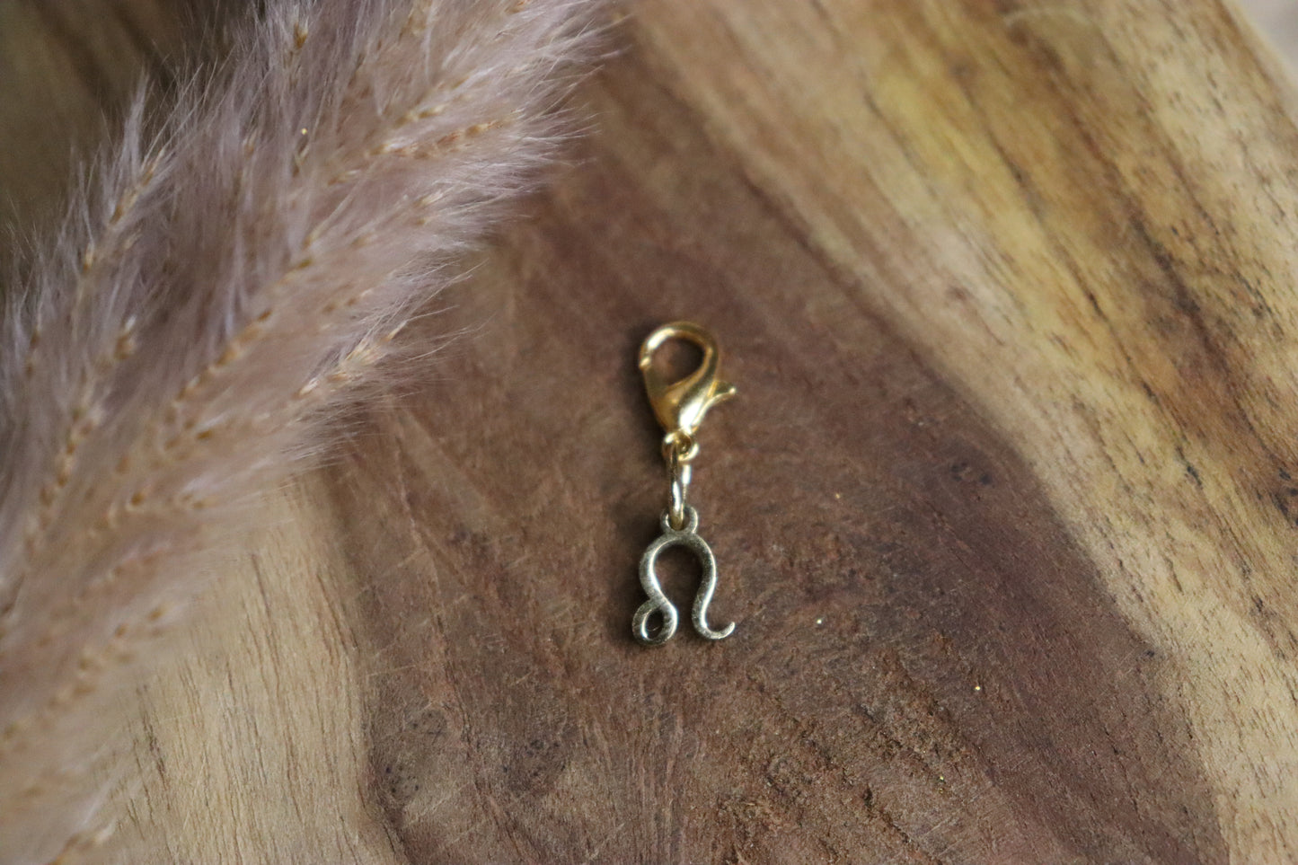 Collier_charms Création de bijoux_Les Secrets d'Enola Bracelet_boucles d'oreilles Pierres de naissances_Fabrication Française.