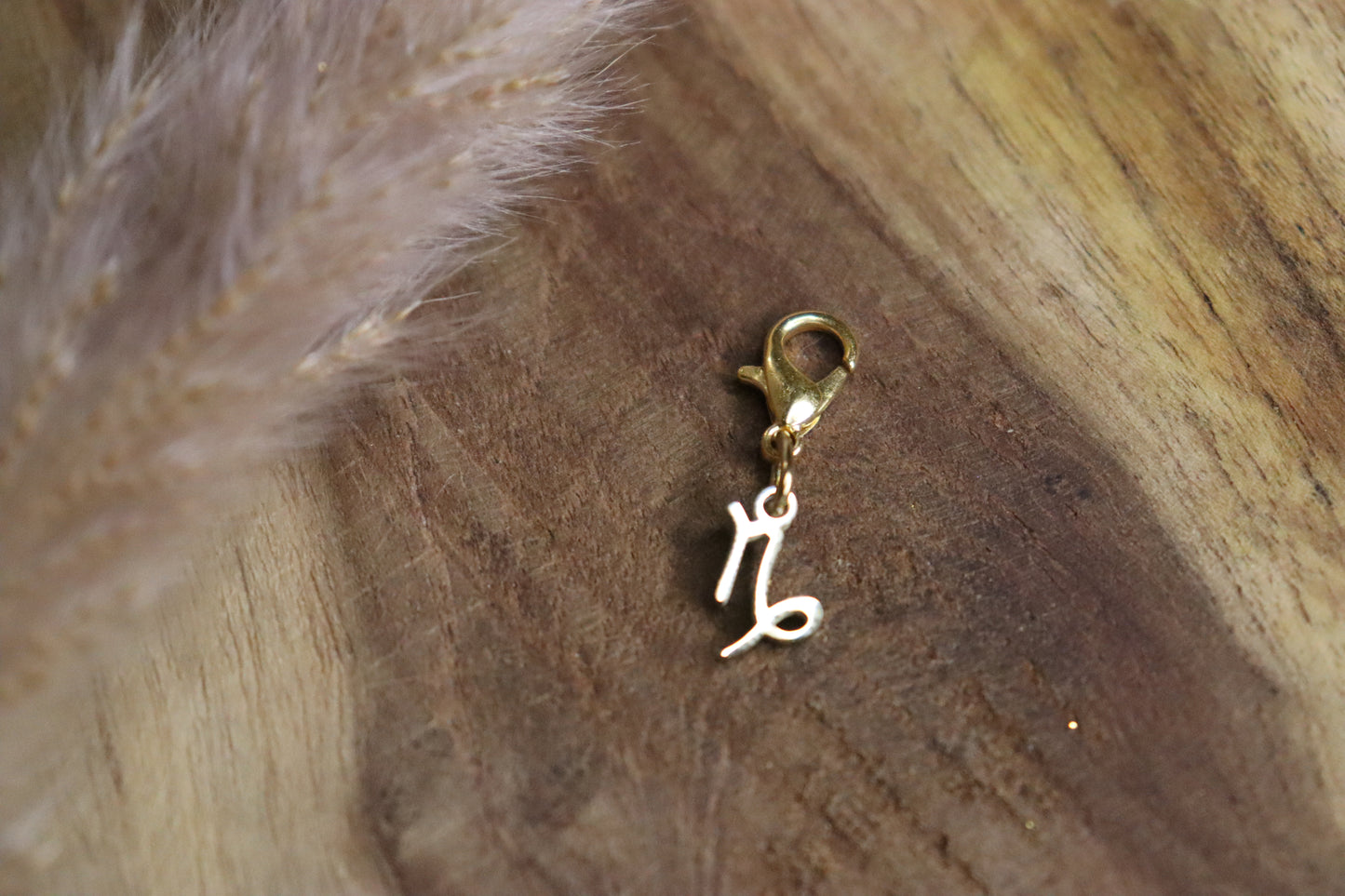 Collier_charms Création de bijoux_Les Secrets d'Enola Bracelet_boucles d'oreilles Pierres de naissances_Fabrication Française.