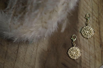 Collier_charms Création de bijoux_Les Secrets d'Enola  Bracelet_boucles d'oreilles  Pierres de naissances_Fabrication Française.